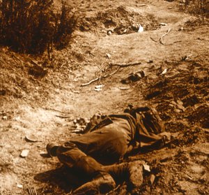 Tysk kropp, Chavonne, Frankrike, c1914-c1918 av Unbekannt