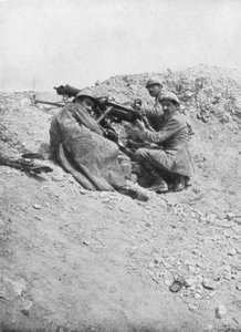 Tysk maskingevær ble brukt mot fienden, Verdun, Frankrike, 1917 av Unbekannt