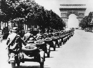 Tyske soldater på Champs Elysees, Paris, 14. juni 1940 av Unbekannt