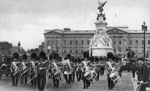 Vakter i The Mall, London, tidlig på 1900-tallet av Unbekannt