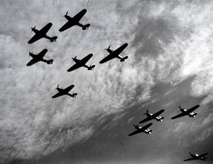 Hawker Hurricanes flyr i formasjon, Battle of Britain, andre verdenskrig, 1940 av Unbekannt