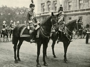 Hans Majestet med hertugen av Gloucester, ved Trooping the Colour, 1928, 1937. av Unbekannt