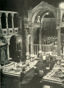 I Westminster Cathedral, c1948. av Unbekannt