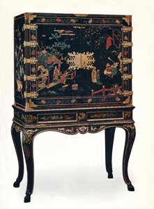 Innskåret lakkert skap, c1680, 1910. av Unbekannt