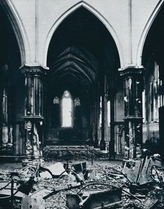 Interiør i Temple Church etter brannen, 1941 av Unbekannt