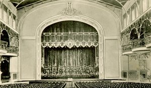 Innvendig utsikt over teatret i Nicholas II Peoples House, St. Petersburg, Russland, 1900-tallet av Unbekannt