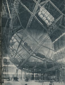 Intricacies of Framework and Cylinder: R101 in the Making, c1935 av Unbekannt