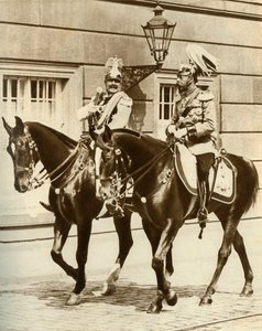 Kaiser Wilhelm II og kong George V i Berlin, Tyskland, 1911, 1935. av Unbekannt
