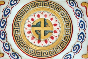 Kong Meng San Four Cancer Sea Monastery. Buddhismesymbol: Swastika, 20160819, Singapore, Singapore av Unbekannt