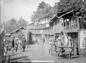Lakkar Bazaar, med Hindustan og Tibet-veien, Simla, India, 1900-tallet av Unbekannt