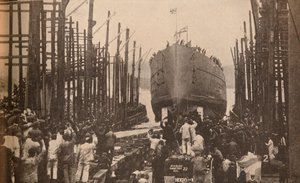 Lansering av H.M.S. Løve i august, 1910, c1910, 1935 av Unbekannt
