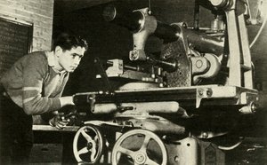Learning His Trade, c1948. av Unbekannt
