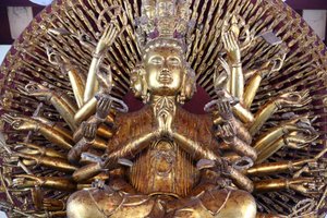 Linh Ung buddhistiske pagode. Tusenarmet Avalokitesvara, Medfølelsens Bodhisattva. Statue. Danang. Vietnam av Unbekannt