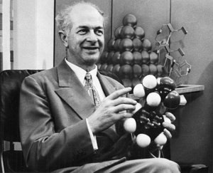Linus Pauling , amerikansk kjemiker, c1954 av Unbekannt
