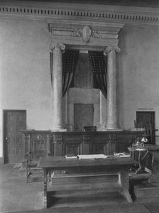 Sorenskriverskranke i rettssalen, Third District Court, New York City, 1924 av Unbekannt