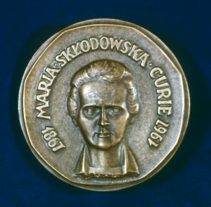 Medalje til minne om Marie Sklodowska Curie, polskfødt fransk fysiker, 1967 av Unbekannt