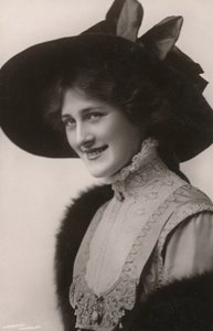 Frøken Phyllis Dare, 1890-1975, c1930. av Unbekannt