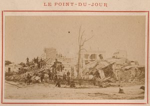 Paris kommune (1871): utsikt over ruinene i Point-du-Jour-distriktet i Paris i mai 1871. Fotografi av Pierre Pepetit. Trykk på papp, Dim. 9x5,4 cm av Unbekannt