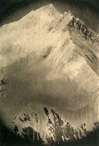North East Ridge of Mount Everest, c1918-c1939. av Unbekannt