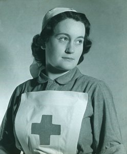 Sykepleier, ca 1940-tallet. av Unbekannt