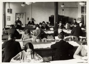 Kontorarbeidere, ca 1930 av Unbekannt