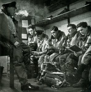 Old Hands Now - piloter fra Fleet Air Arm, c1943. av Unbekannt