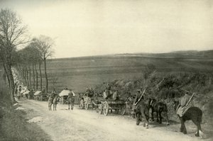 På vei til skyttergravene, 1919. av Unbekannt