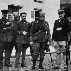 På fronten og etter erfaring kommanderte han 6. Royal Scots Fusiliers, c1916, 1945 av Unbekannt