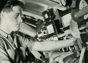 Underoffiser på en britisk ubåt, andre verdenskrig, 1945. av Unbekannt