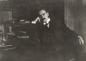 Portrett av Thomas Mann 1875-1955, ca. 1910. av Unbekannt