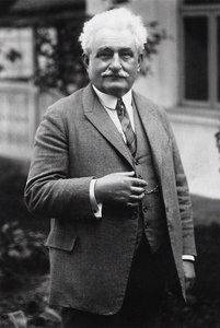 Portrett av komponisten Leos Janacek 1854-1928. av Unbekannt