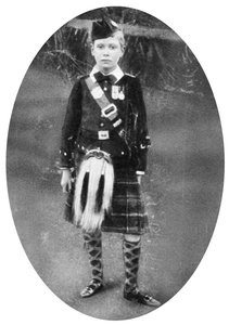 Prins Albert iført Highland-kjole, Sandringham, Norfolk, 1909 av Unbekannt
