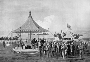 Dronning Victoria avfyrte det første skuddet ved Wimbledon, juli 1860, c1920 av Unbekannt