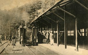 Jernbanestasjon, c1918-c1939. av Unbekannt