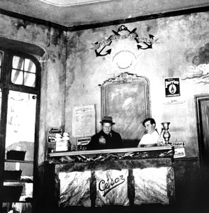 Raimu, fransk skuespiller, dukker opp i en forestilling av Marcel Pagnols-skuespillet Cesar, c1936-1946 av Unbekannt