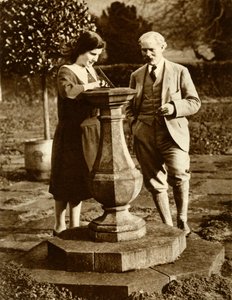 Ramsay MacDonald, første Labour-statsminister, i Checkers med sin datter, 1924, 1935. av Unbekannt