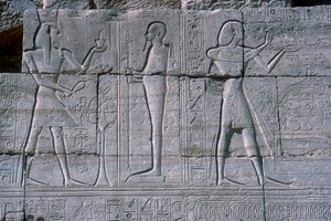 Relieff som viser Rameses II før Ptah, The Ramesseum, Temple of Rameses II, Luxor, Egypt, c1250 f.Kr. av Unbekannt