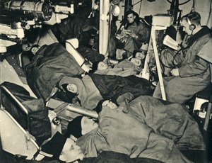 Royal Marines sover i våpenhuset til et krigsskip, andre verdenskrig, c1939-c1943 1944. av Unbekannt