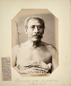 Seumanutafa, fra Apia. Den største høvdingen i Upolu, Samoa (albumtrykk) av Unbekannt