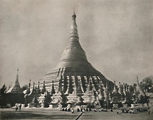 Shwedagon Pagoda, Yangon, 1900. av Unbekannt