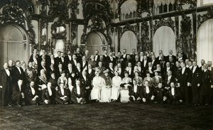 Sittende i komiteen til storhertuginne Tatiana Nikolaievna av Russland, tidlig på 1900-tallet av Unbekannt
