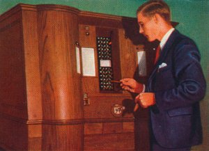 Spilleautomat som spiller bridge, 1938 av Unbekannt