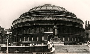 Sørinngangen til Royal Albert Hall, London, tidlig på 1900-tallet av Unbekannt
