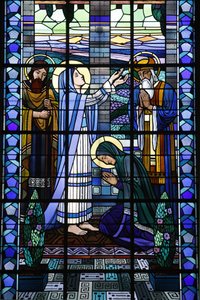 Farget glass i Notre Dame du Rosaire katolske kirke: Visitation, Saint-Ouen, Frankrike av Unbekannt