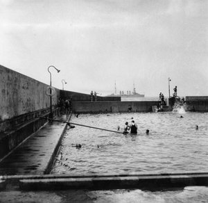 Svømmebasseng, Balboa, Panama, 1931 av Unbekannt