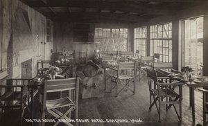 Tea House, Easton Court Hotel, Chagford (s/hvitt-bilde) av Unbekannt