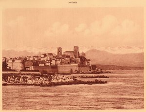 Alpsryggen og Antibes, 1930. av Unbekannt