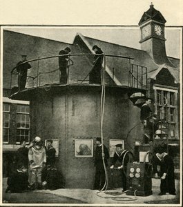 Dykkertanken i Portsmouth hvor dykkere blir trent, 1901. av Unbekannt