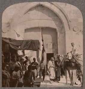 Jaffa-porten stengte, og viser Needles Eye, Jerusalem, c1900 av Unbekannt