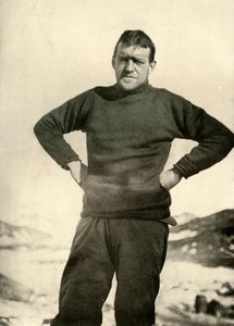 Lederen for ekspedisjonen i vinterdrakt, c1908, 1909 av Unbekannt